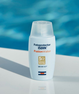 کرم ضد آفتاب ایزدین (Isdin) مدل Fusion Water SPF 50 اصل اسپانیا ۲