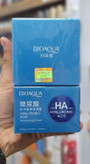 کرم مرطوب کننده بیوآکووا مدل Hyaluronic Acid آبرسان قوی پوست ۲