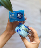کرم مرطوب کننده بیوآکووا مدل Hyaluronic Acid آبرسان قوی پوست ۲